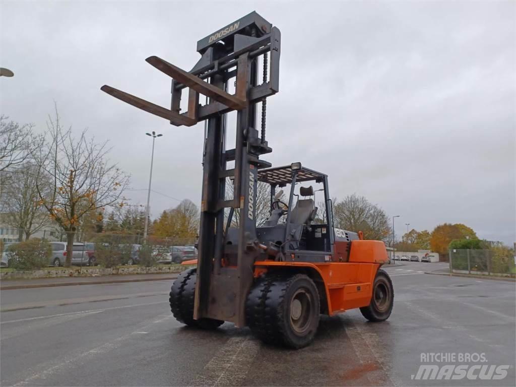 Doosan D1808-S شاحنات ذات رافعات شوكية - أخرى