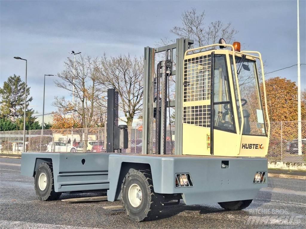 Hubtex S30 D لوادر جانبية