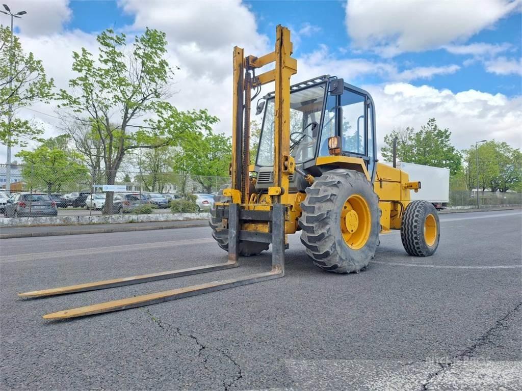 JCB 930-2 شاحنات الطرق الوعرة