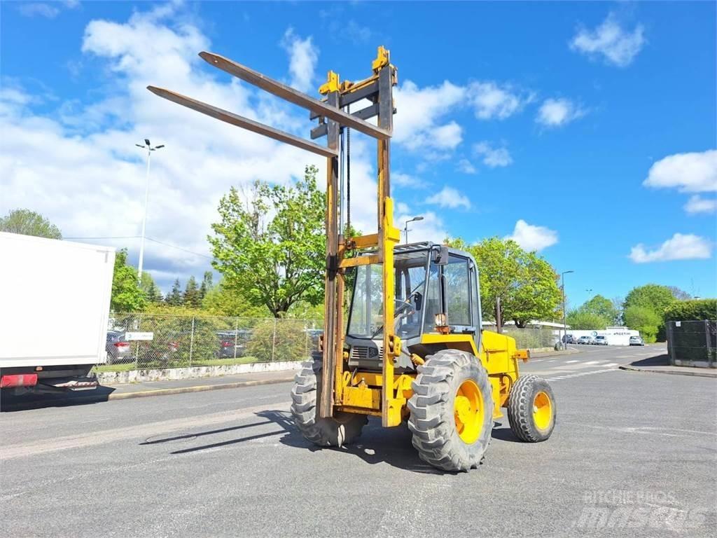 JCB 930-2 شاحنات الطرق الوعرة