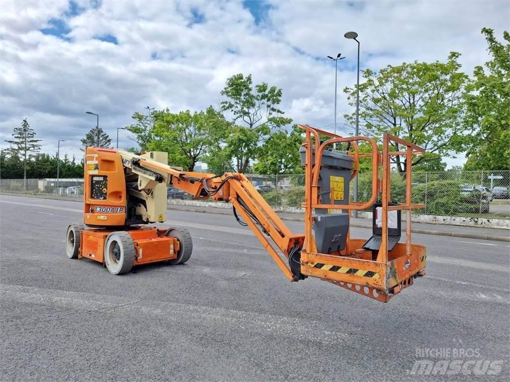 JLG E300AJP رافعات ومنصات أخرى