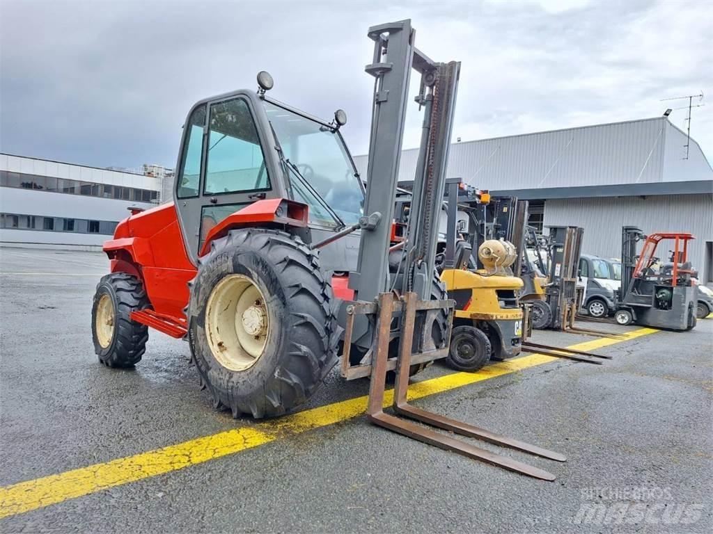 Manitou M30.2 شاحنات الطرق الوعرة
