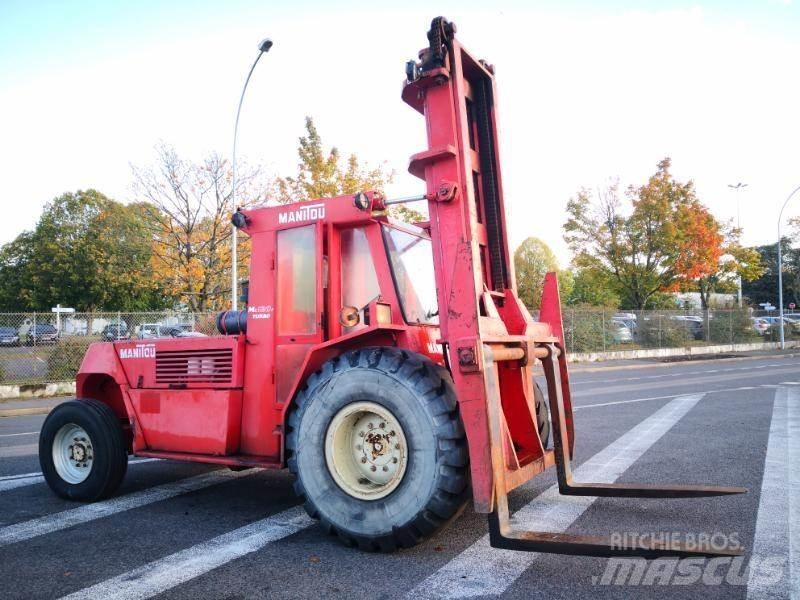 Manitou MC120 شاحنات الطرق الوعرة