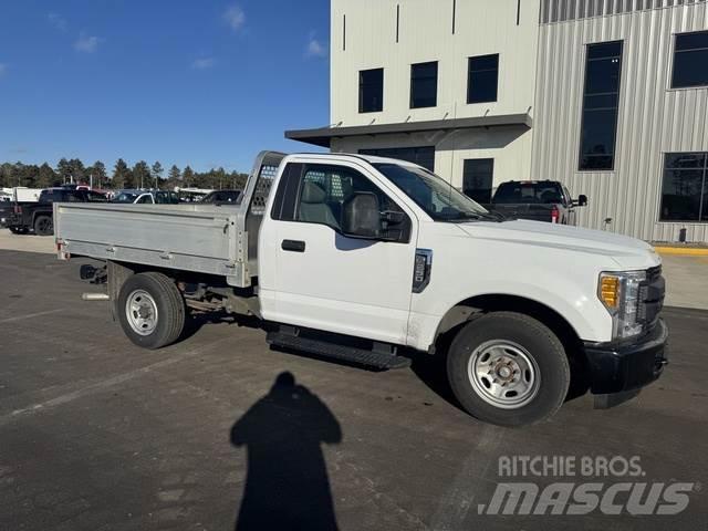 Ford F250 XL أخرى