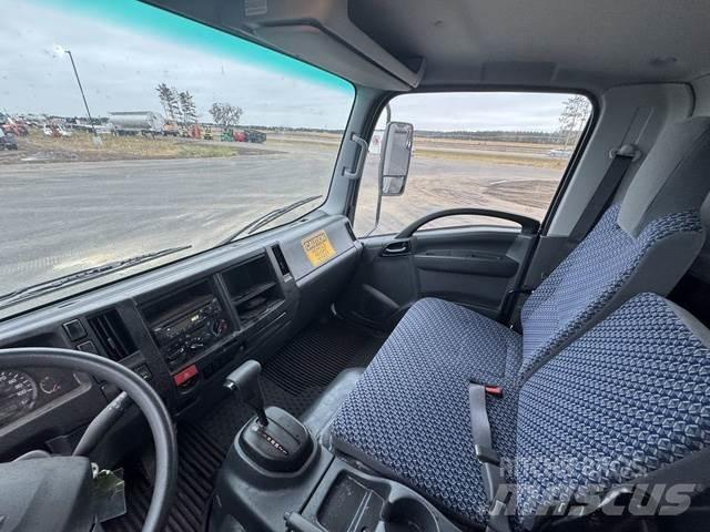 Isuzu NPR HD أخرى