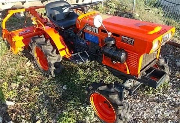 Kubota 6001 di '04 الكاسحات وقلابات التربة ذات المحركات