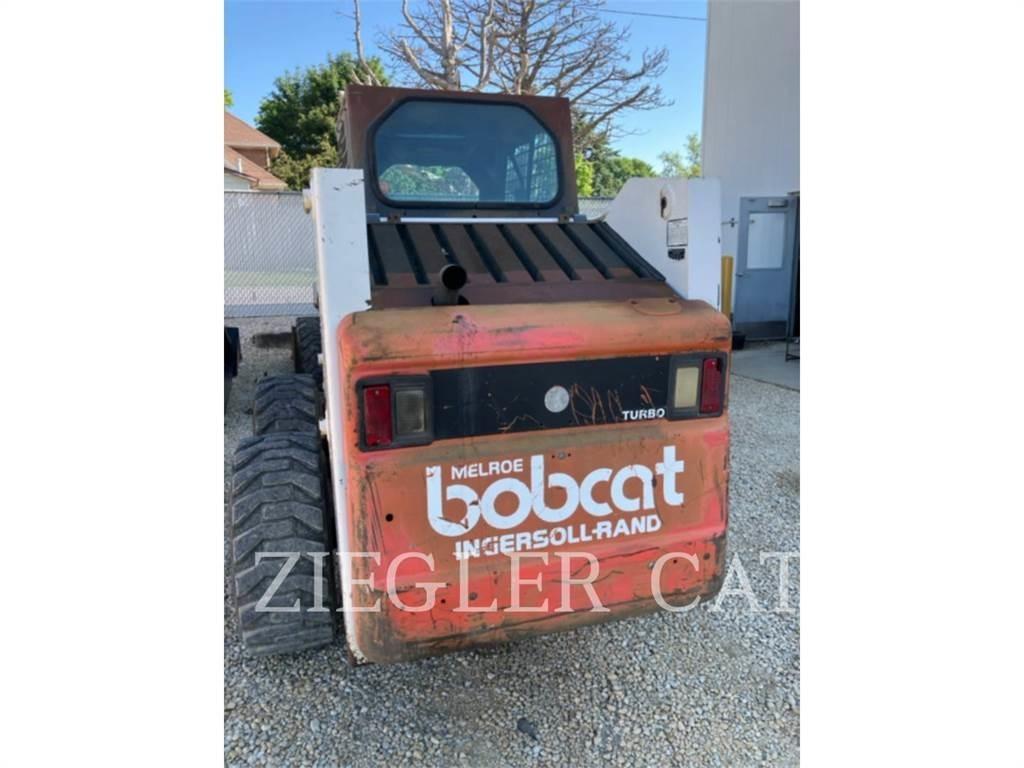 Bobcat 863 لوادر انزلاقية التوجيه