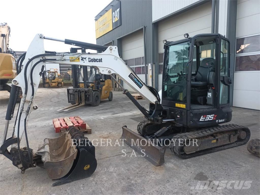 Bobcat E35Z حفارات زحافة