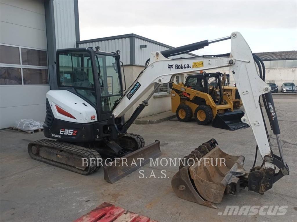 Bobcat E35Z حفارات زحافة