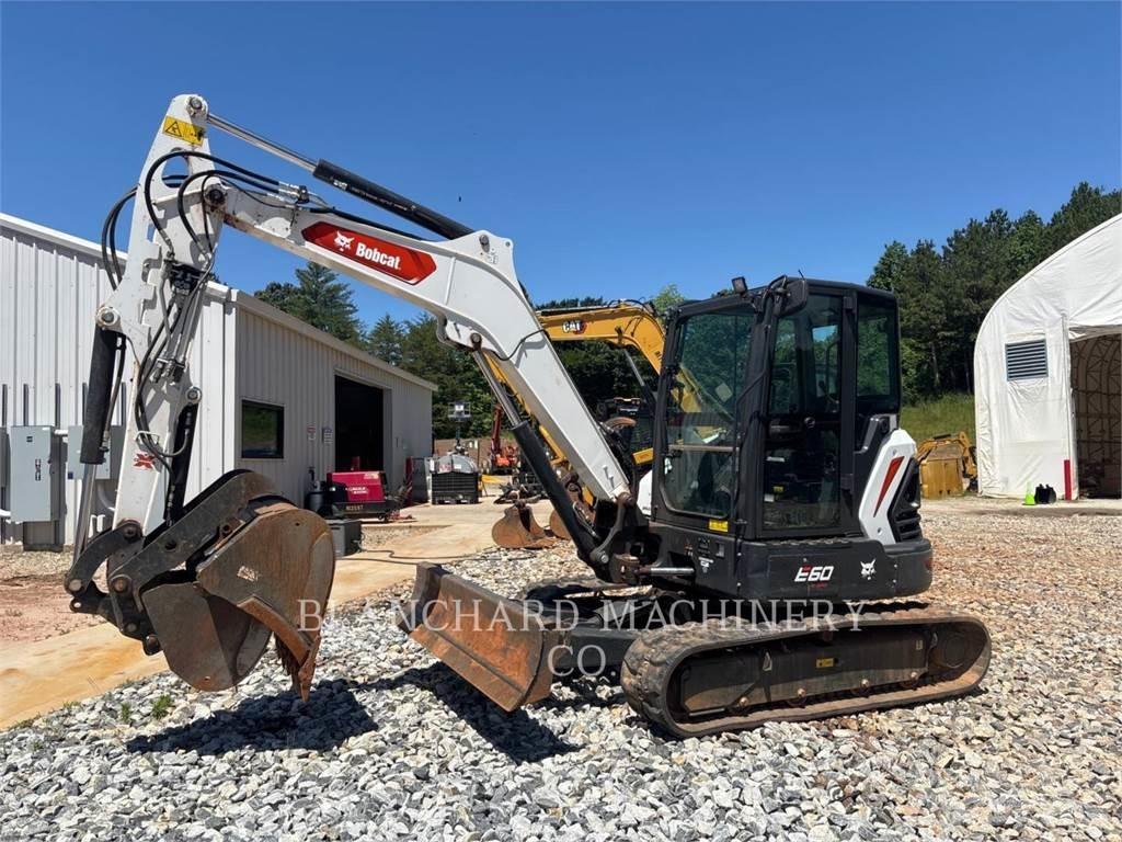 Bobcat E60 حفارات زحافة