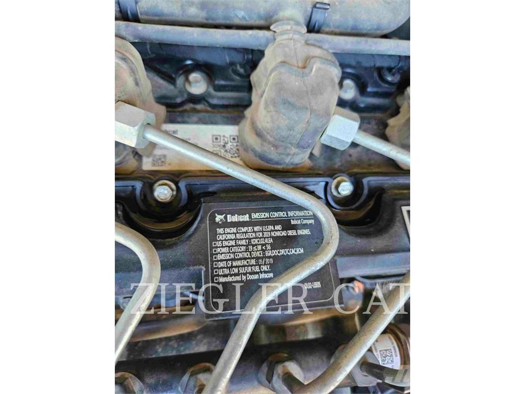 Bobcat E85 حفارات زحافة