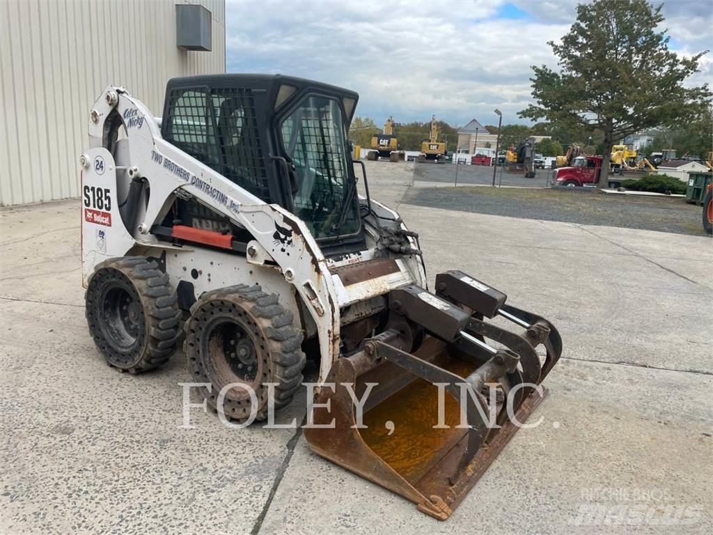 Bobcat S185 لوادر انزلاقية التوجيه