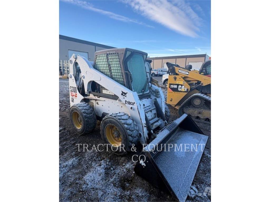 Bobcat S300 لوادر انزلاقية التوجيه