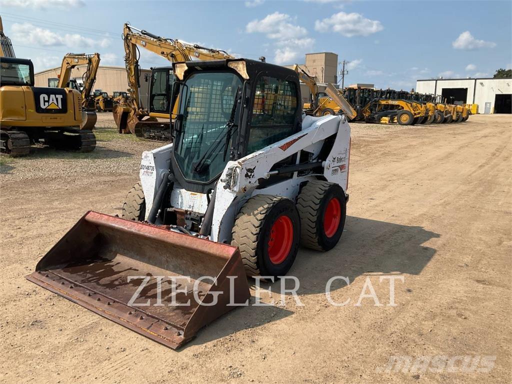 Bobcat S550 لوادر انزلاقية التوجيه