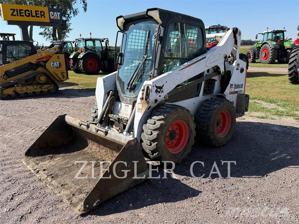 Bobcat S590 لوادر انزلاقية التوجيه