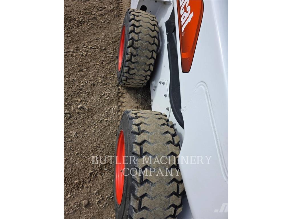 Bobcat S66 لوادر انزلاقية التوجيه