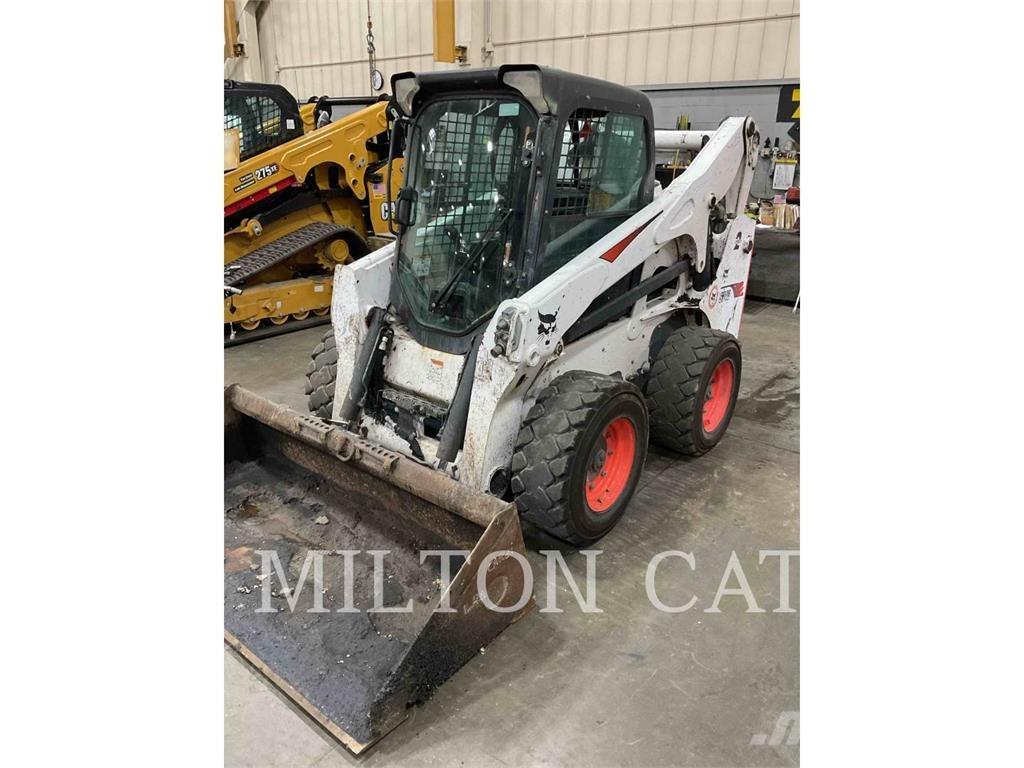 Bobcat S740 لوادر انزلاقية التوجيه