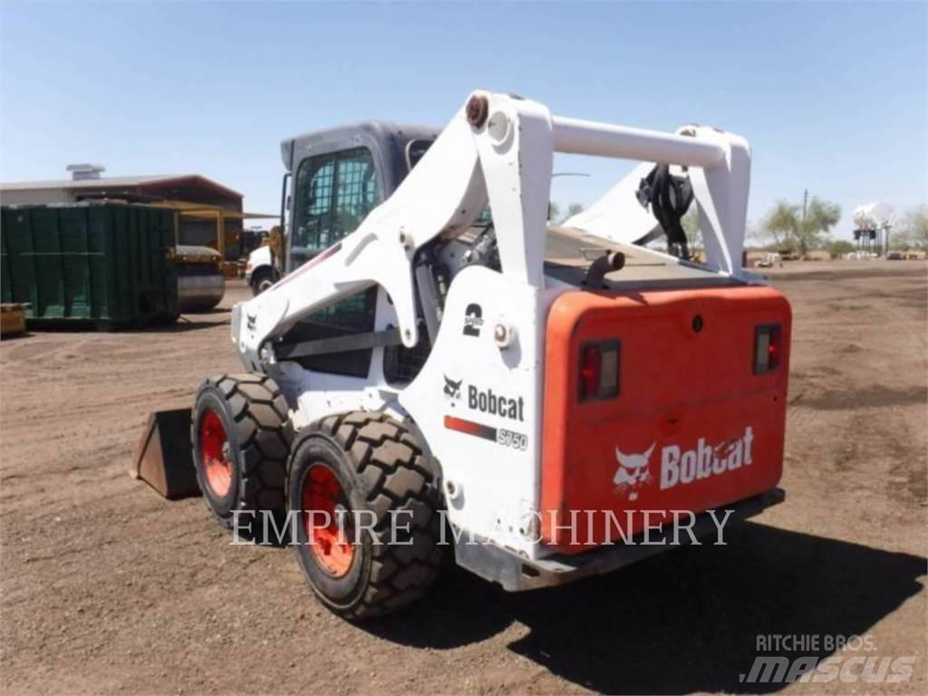 Bobcat S750 لوادر انزلاقية التوجيه