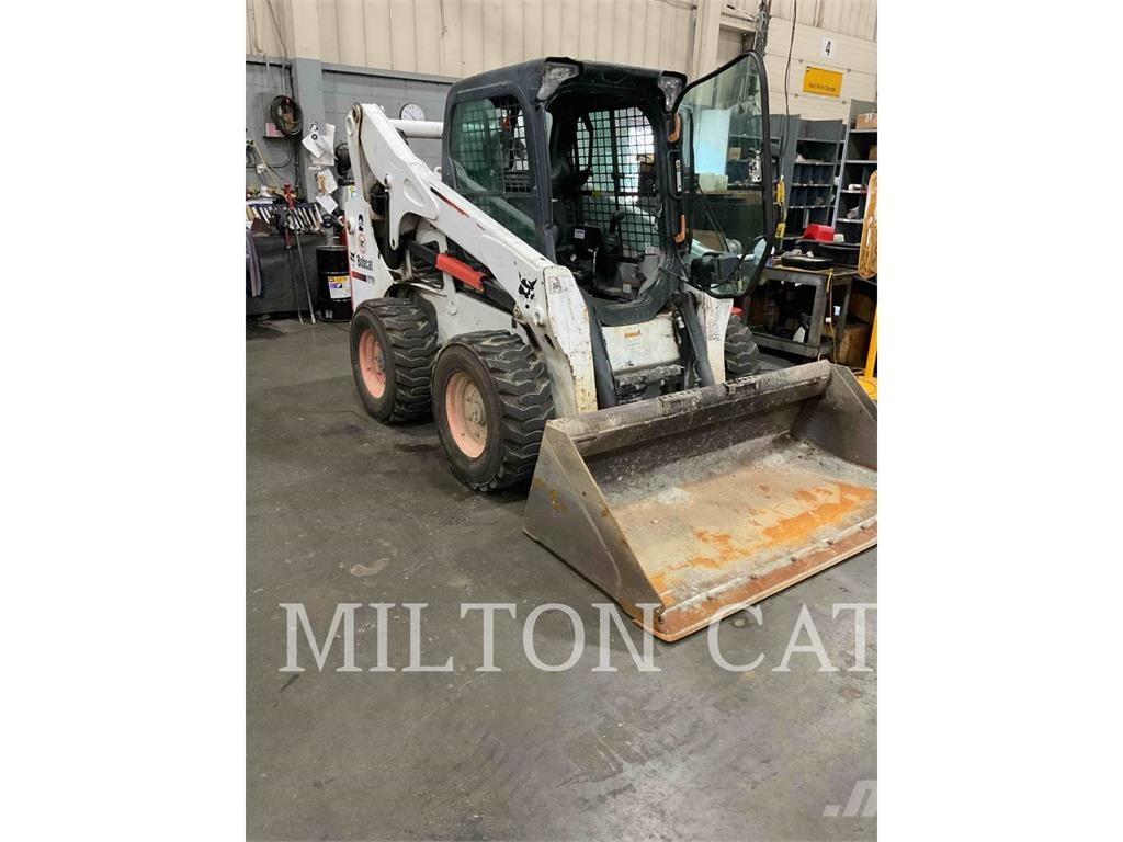 Bobcat S770 لوادر انزلاقية التوجيه