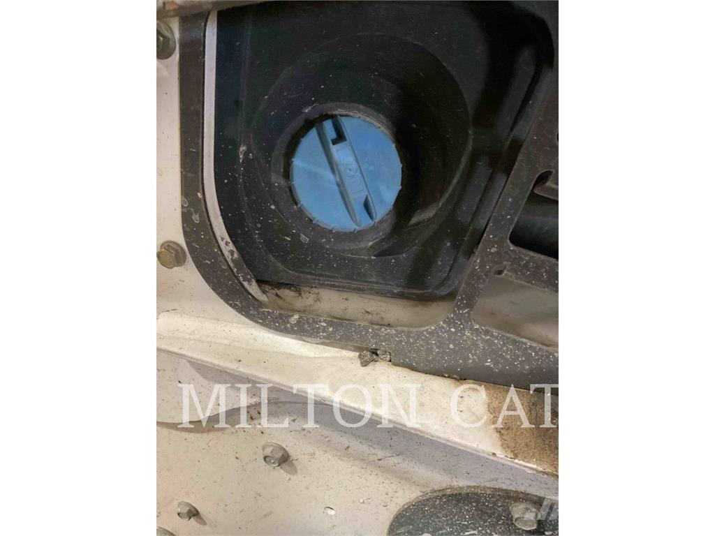Bobcat S770 لوادر انزلاقية التوجيه