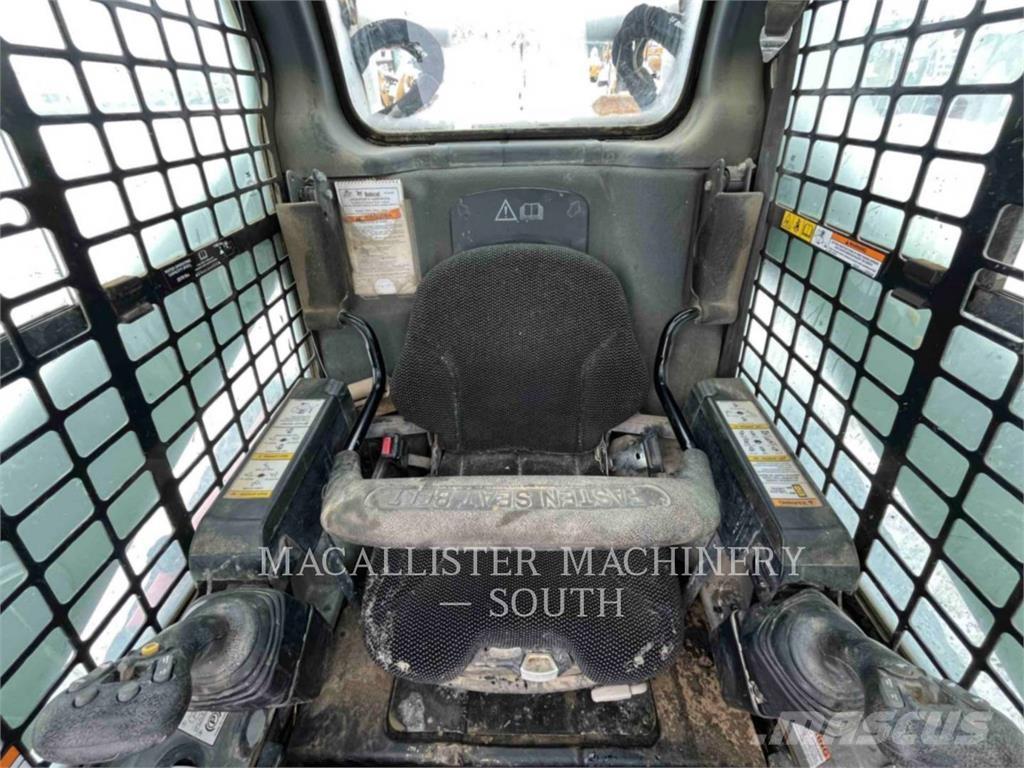 Bobcat T650 لوادر زحافة