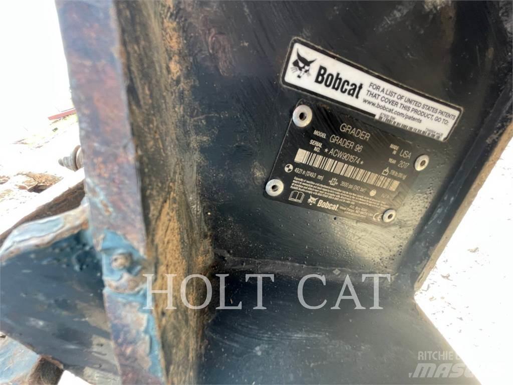 Bobcat T66 لوادر زحافة