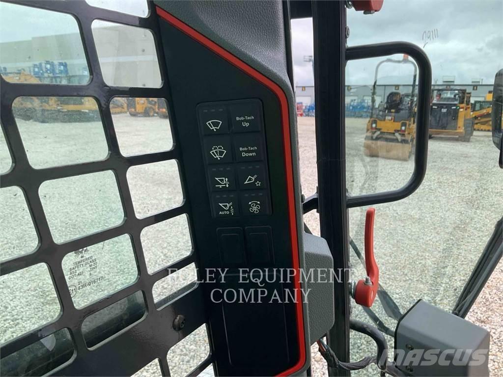 Bobcat T66 لوادر انزلاقية التوجيه