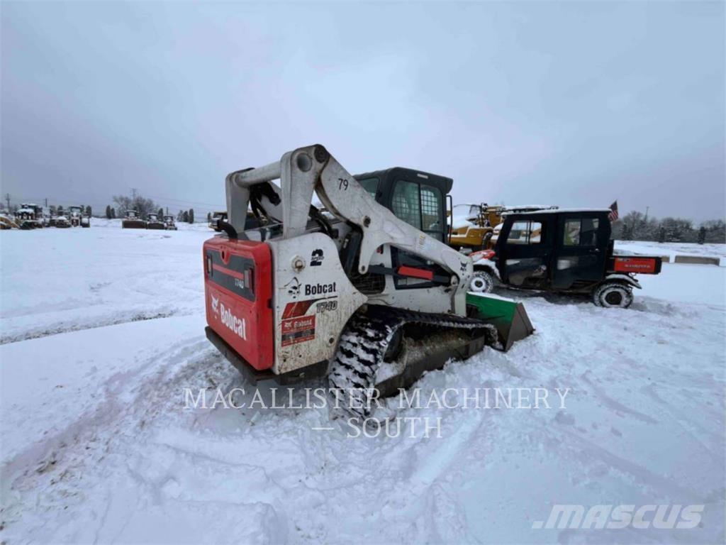 Bobcat T740 لوادر زحافة