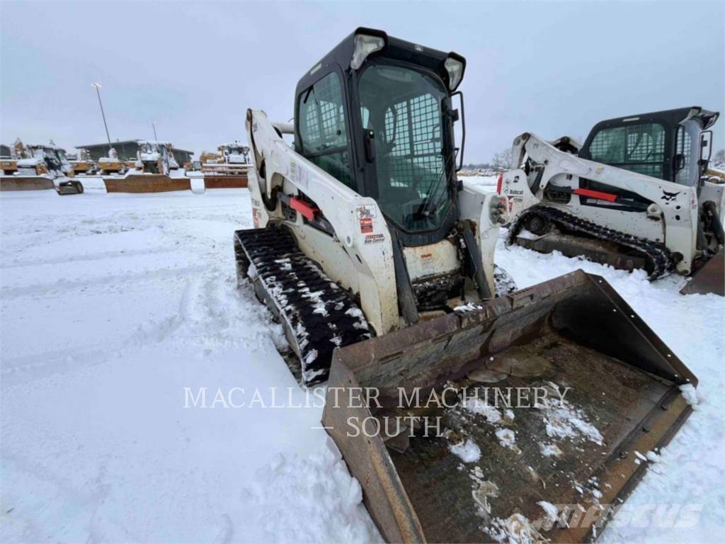 Bobcat T740 لوادر زحافة
