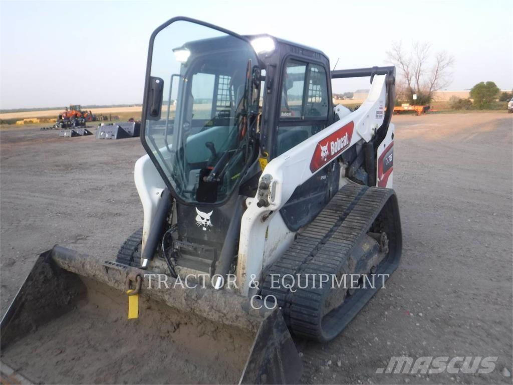 Bobcat T76 لوادر انزلاقية التوجيه