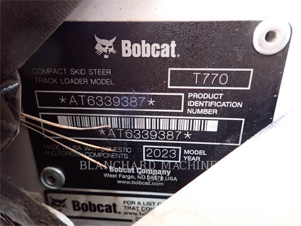 Bobcat T770 لوادر زحافة