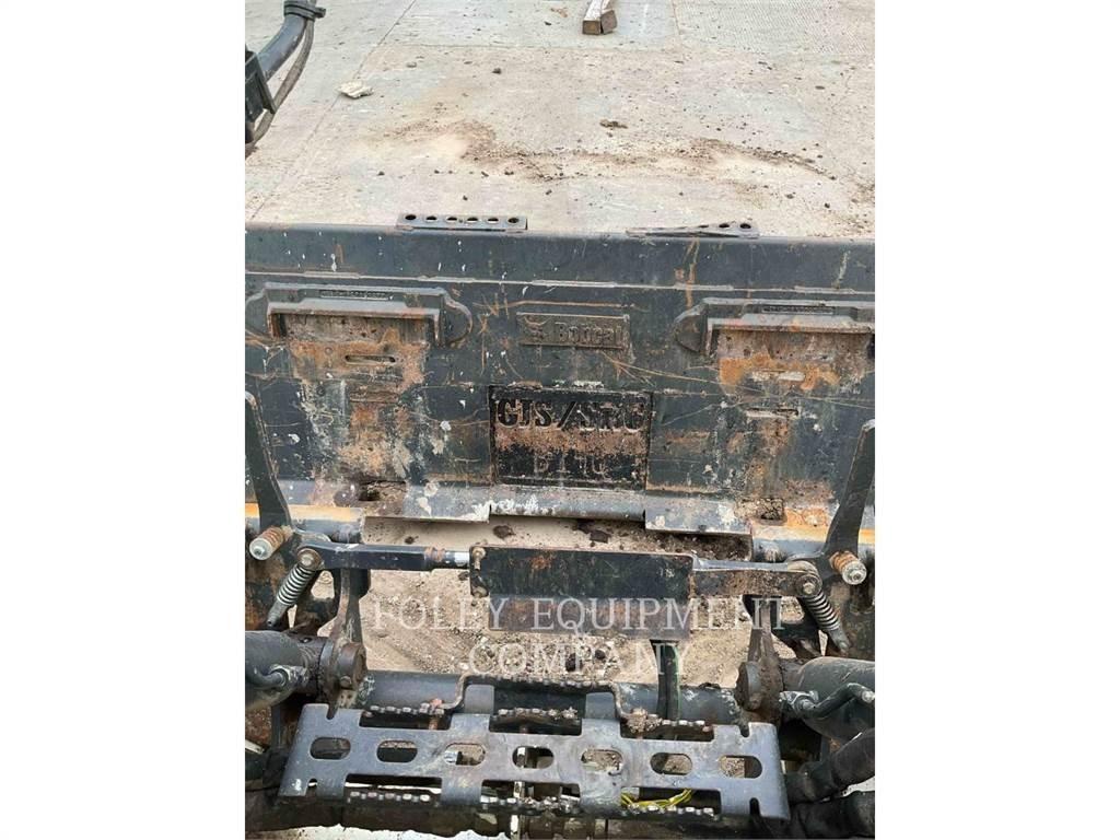 Bobcat T770 لوادر انزلاقية التوجيه