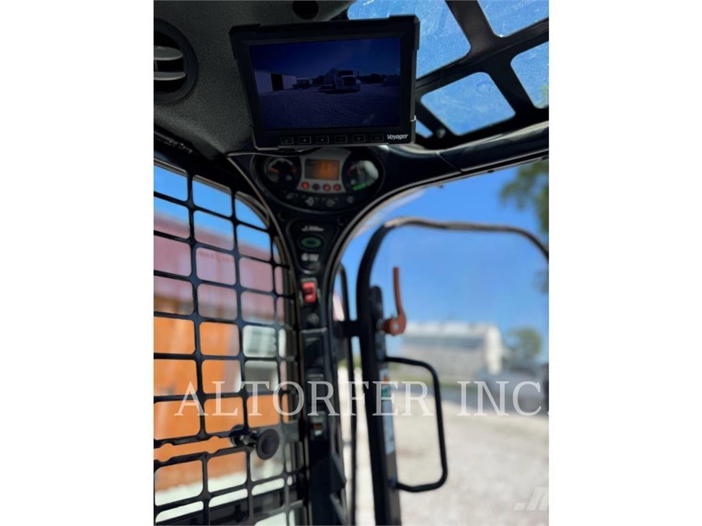 Bobcat T770 لوادر انزلاقية التوجيه