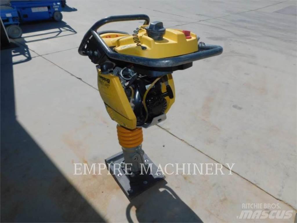 Bomag BT50 لوادر بعجل