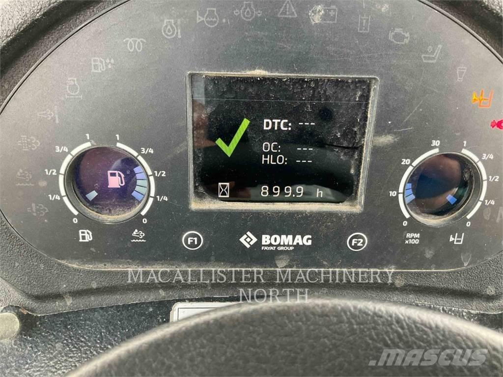 Bomag BW161 مداحل ثنائية الاسطوانة