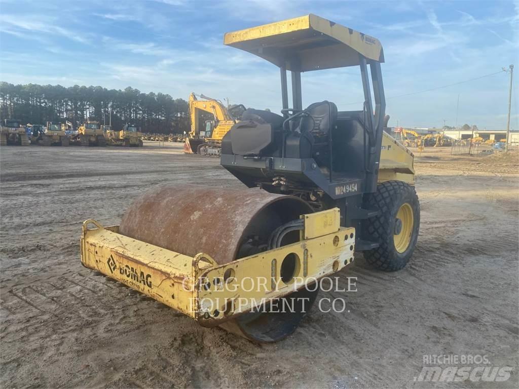 Bomag BW177D-50 مداحل أحادية الأسطوانة