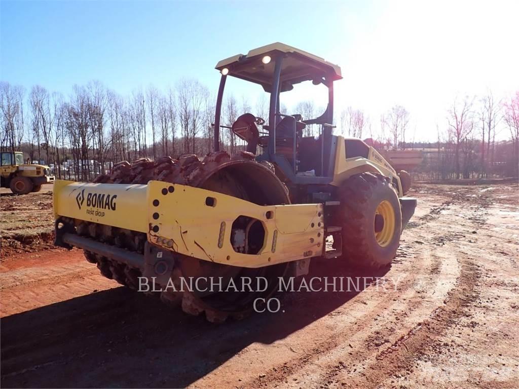 Bomag BW211PHD-5 ضاغطات التربة