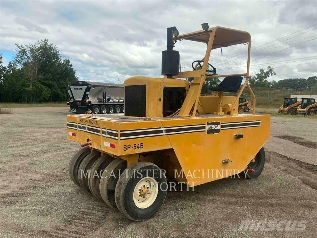Bros SP-54B مداحل ذات إطارات هوائية