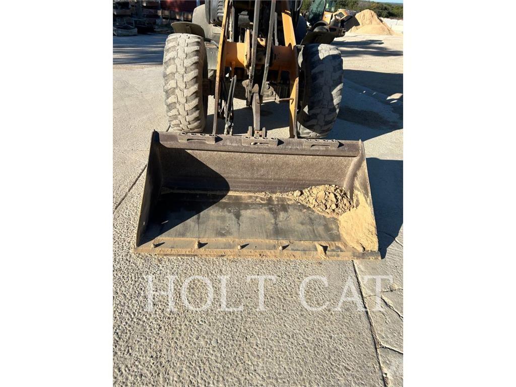 CASE 321F لوادر بعجل