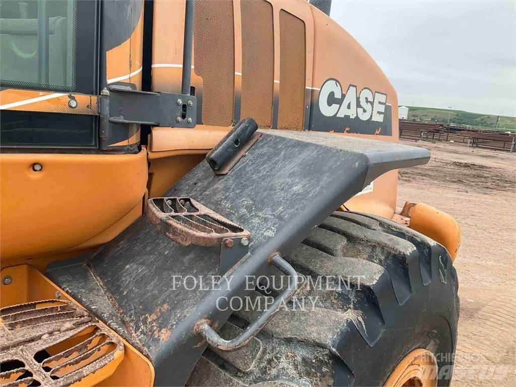 CASE 821E لوادر بعجل