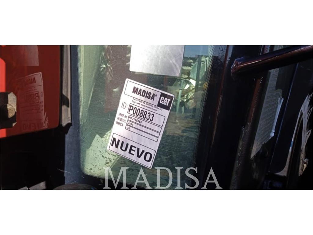 CASE JX95LODCAB الجرارات