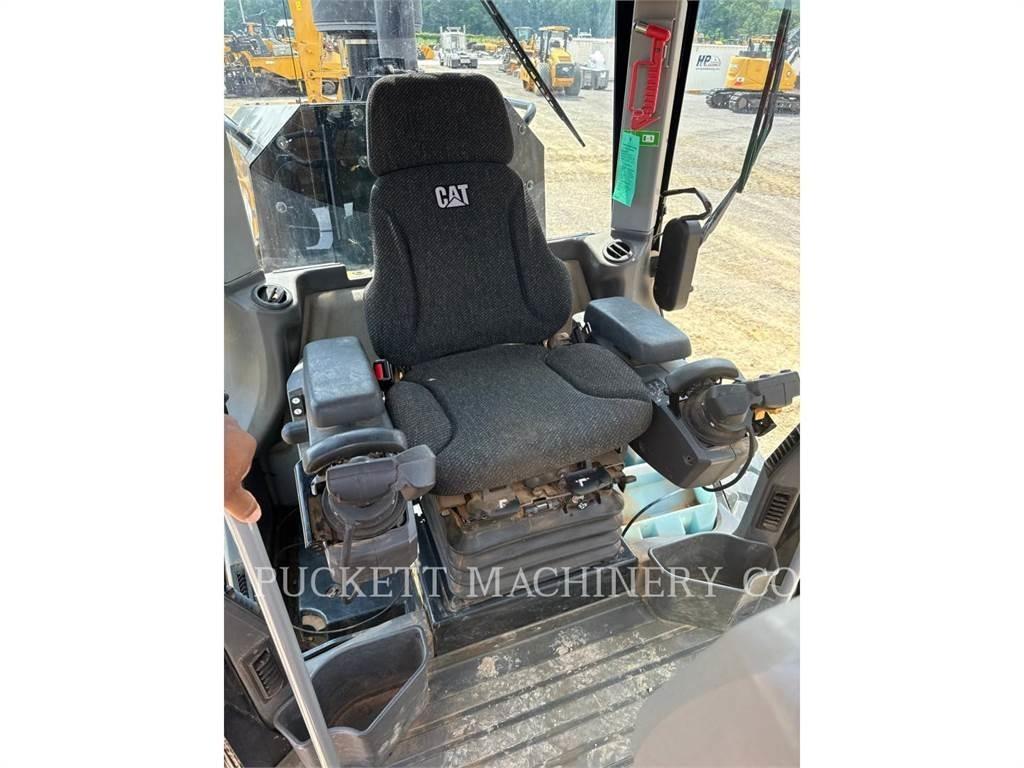 CAT 12 M3 معدات تمهيد الطرق