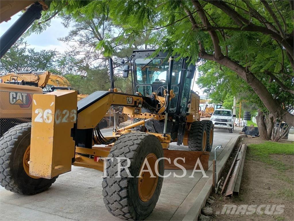 CAT 120 معدات تمهيد الطرق