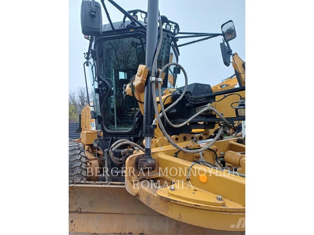 CAT 120-14 معدات تمهيد الطرق