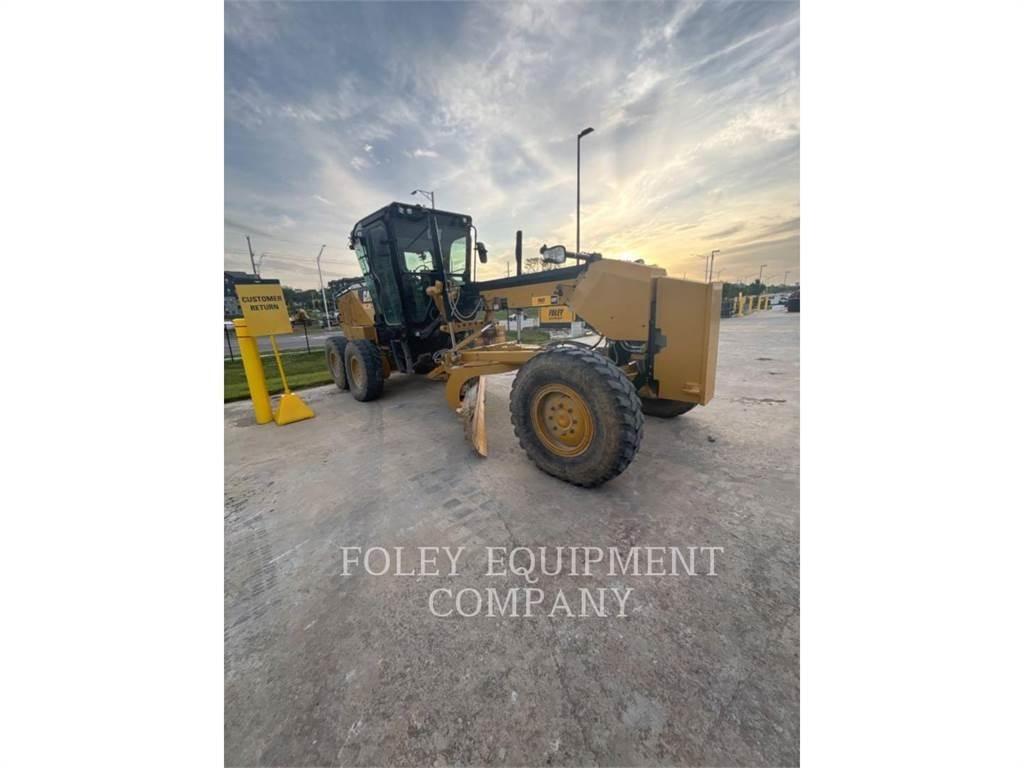 CAT 120-14AWDL معدات تمهيد الطرق