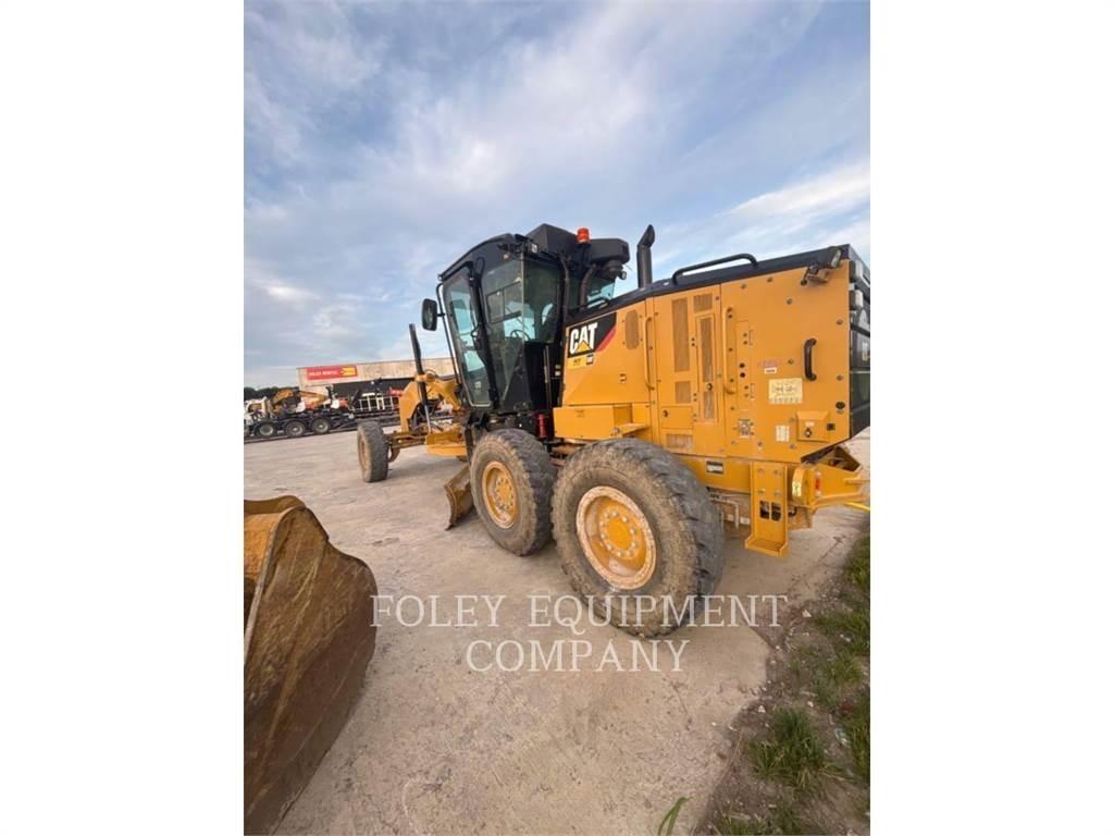 CAT 120-14AWDL معدات تمهيد الطرق