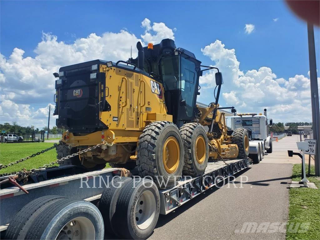 CAT 120 AWD CS معدات تمهيد الطرق