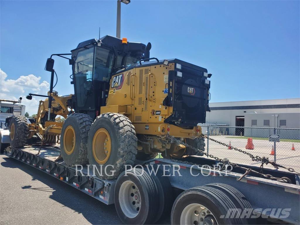 CAT 120 AWD CS معدات تمهيد الطرق