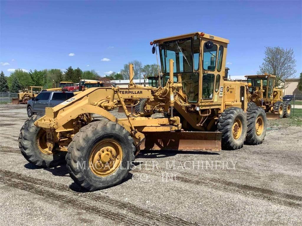 CAT 120 G معدات تمهيد الطرق