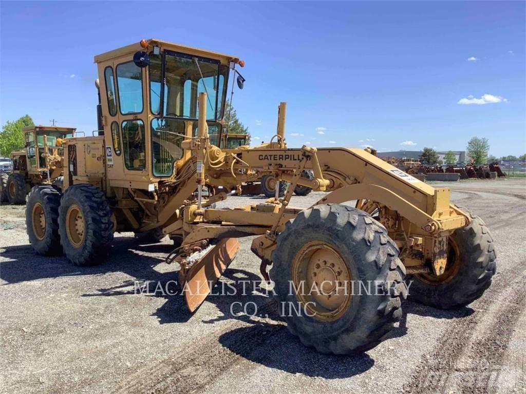 CAT 120 G معدات تمهيد الطرق